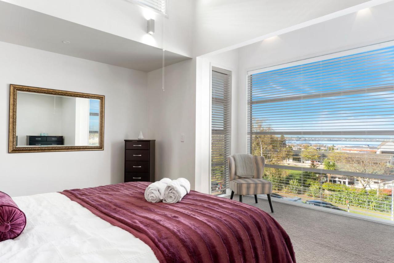Lakeview Luxury - Taupo Holiday Apartment Екстериор снимка