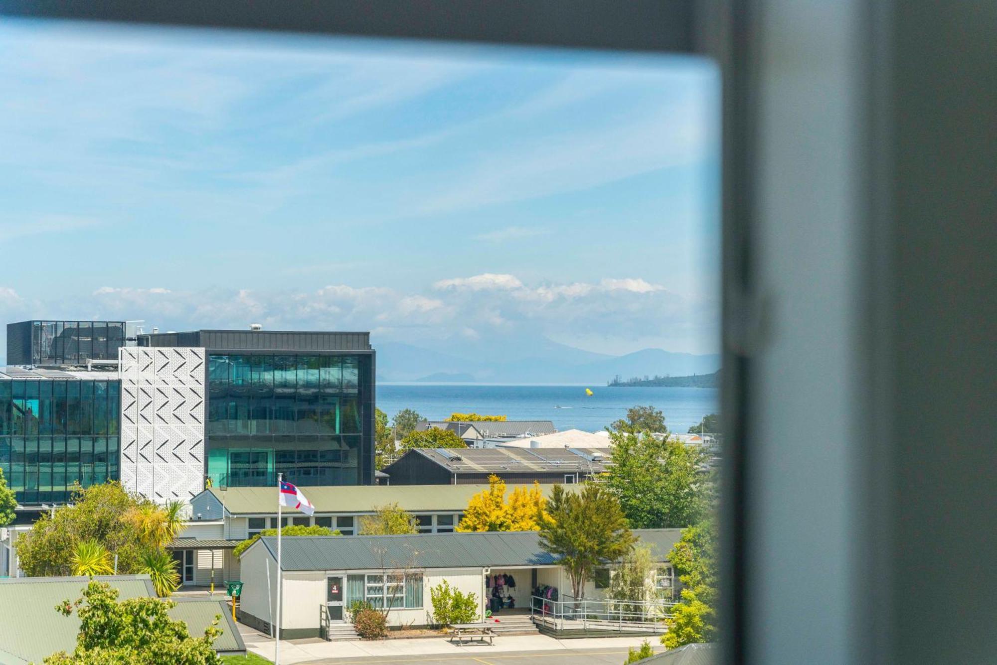 Lakeview Luxury - Taupo Holiday Apartment Екстериор снимка